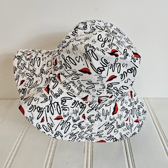 DVF Love Is Life Floppy Sun Hat Wide Brim Graphic Lips Lightweight NWT main image 4